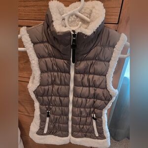NWT Calvin Klein Mocha Puffer Vest with White Trim, S